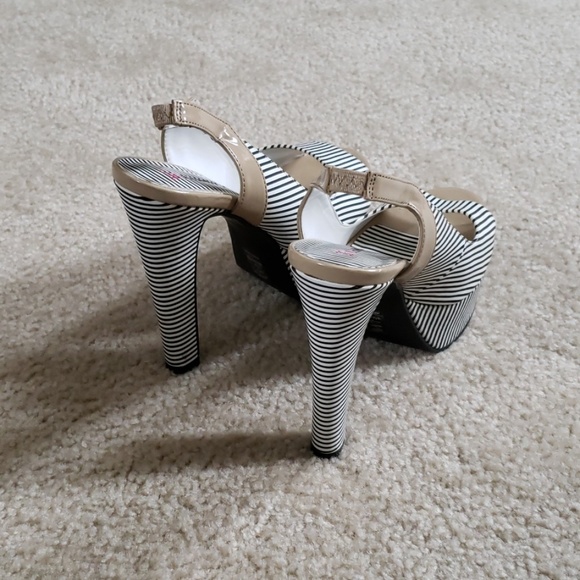 Striped heels - Picture 3 of 3